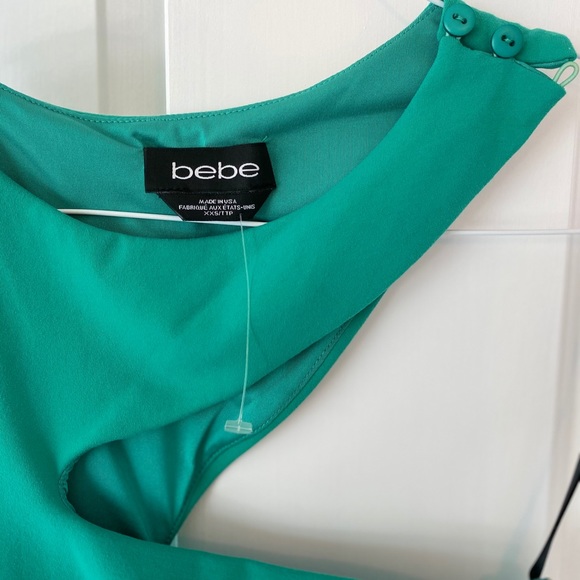 SOLD✨BEBE Vibrant dress - Picture 2 of 4